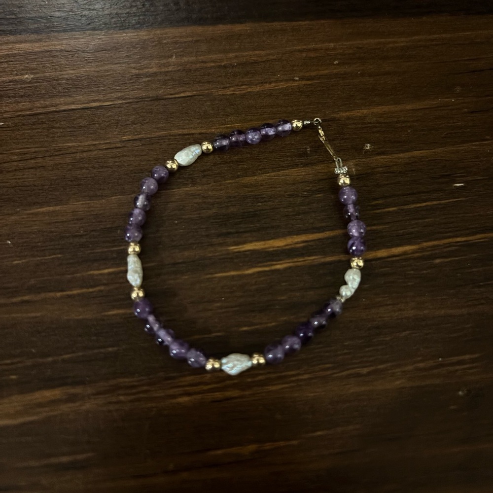 Purple and pearl beaded bracelet 10k gold plated